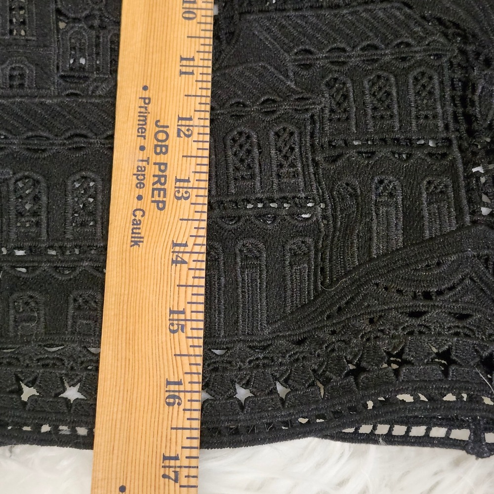 Farm Rio Black Crochet Lace Palm Tree & Architectural Detail Crop Top‎ Size S - Picture 7 of 7
